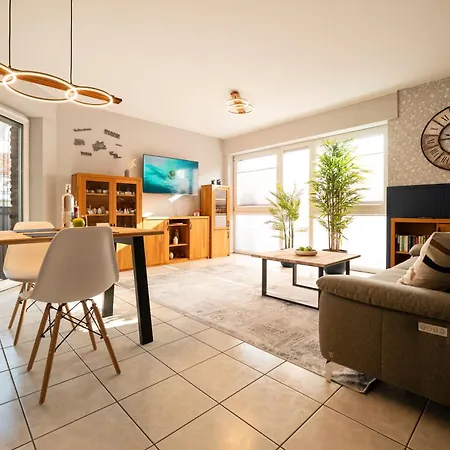 Apartament Raika Moers